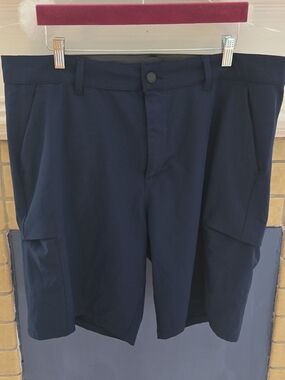 Men's Dark Blue Cargo Shorts with Multipocket Design